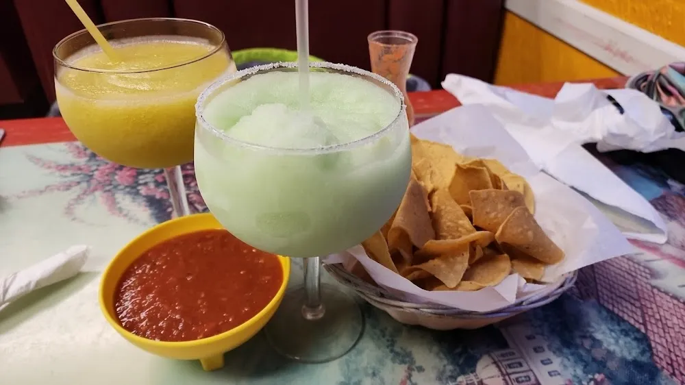 Lime and Peach Margheritas with Chips and Salsa